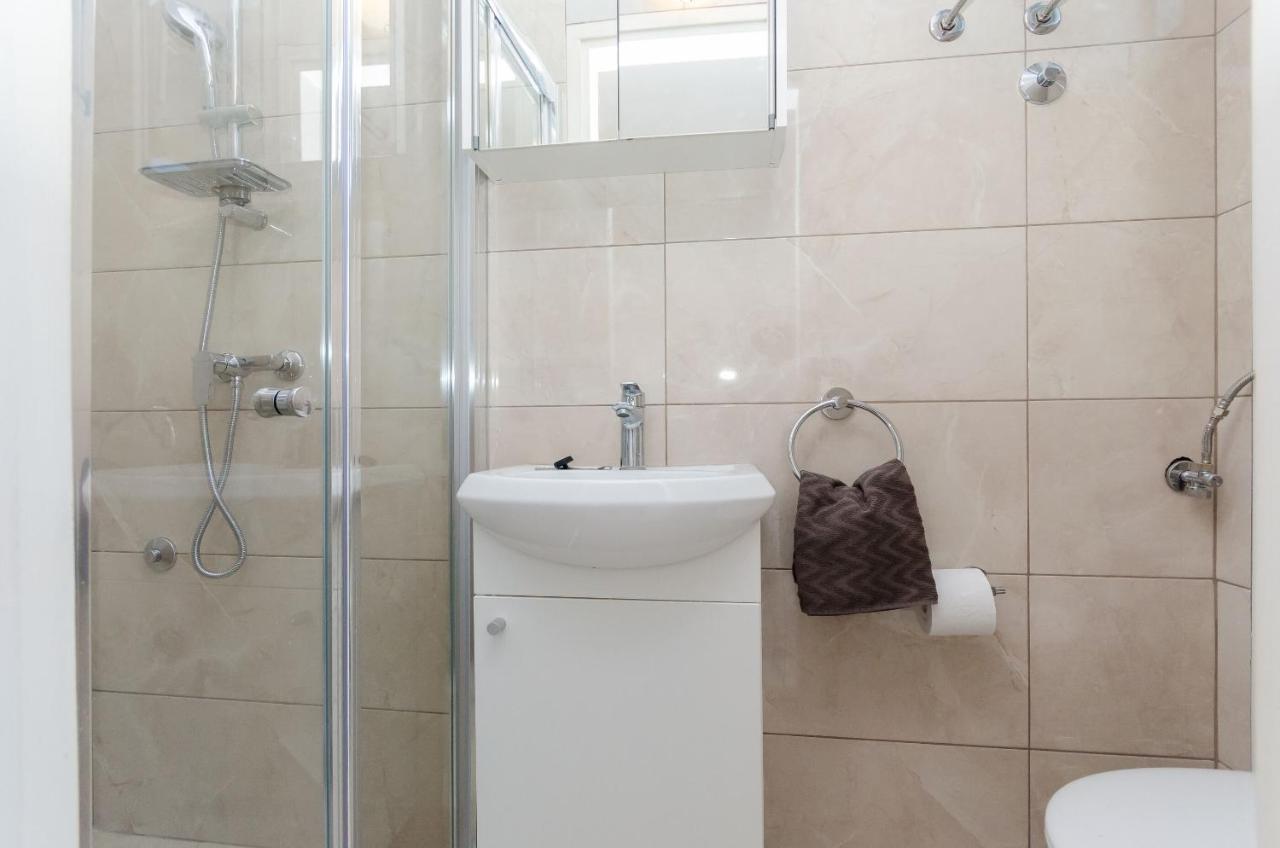 Apartments And Rooms Bianca Barbat na Rabu Exterior foto
