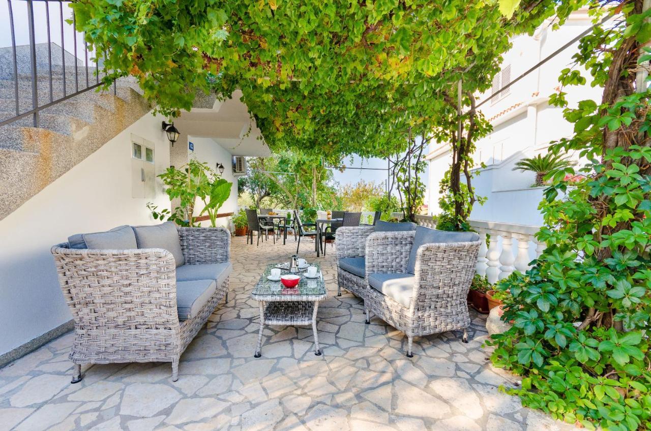 Apartments And Rooms Bianca Barbat na Rabu Exterior foto