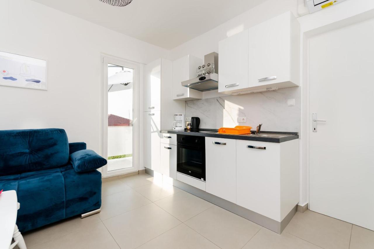 Apartments And Rooms Bianca Barbat na Rabu Exterior foto